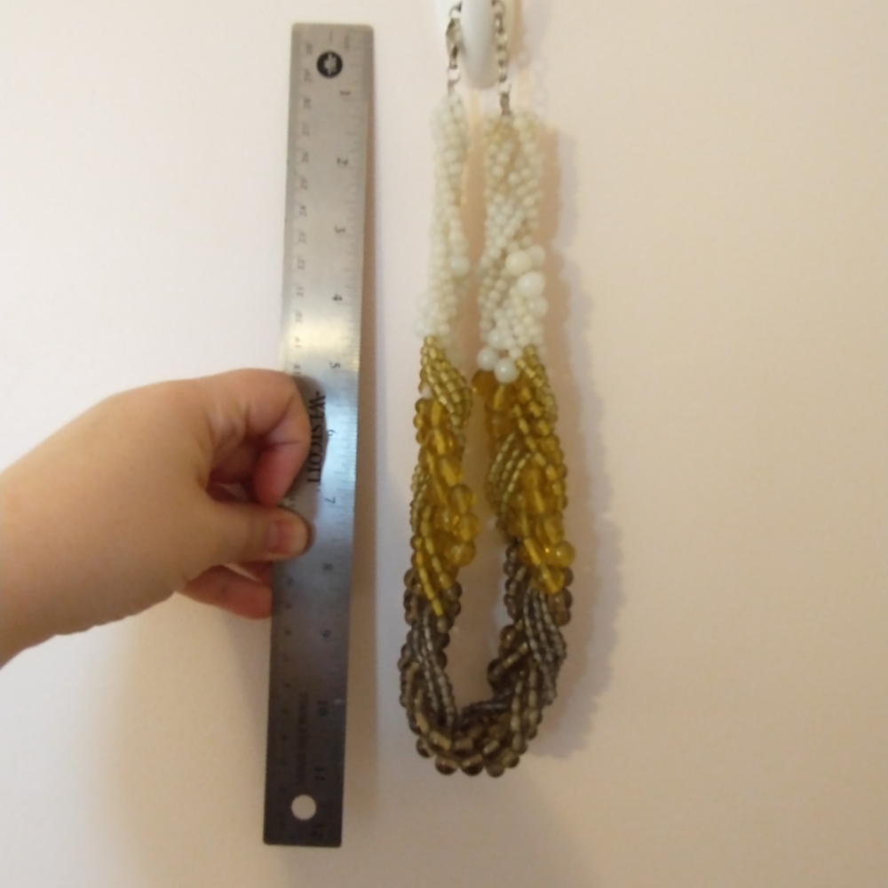 Beaded statement necklace - Picture 2 of 3